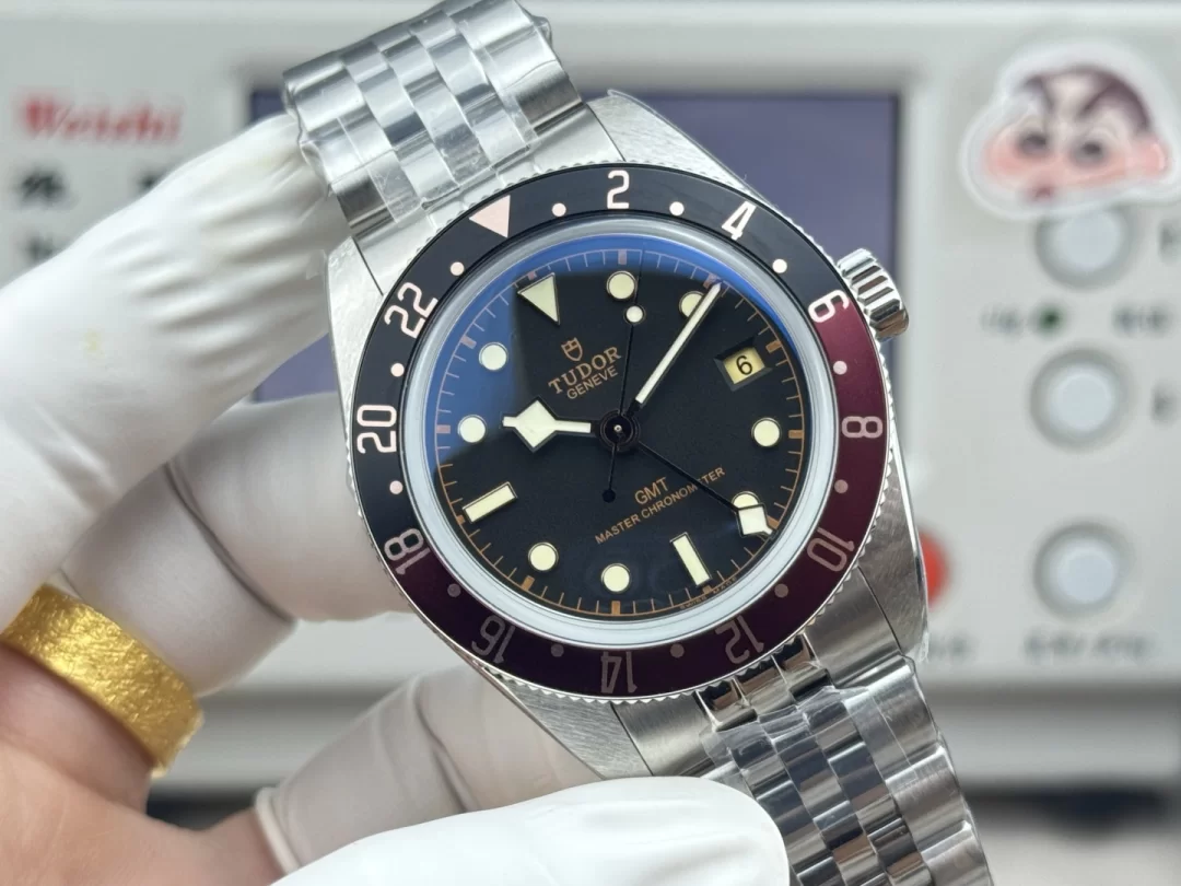 チュードル 新作ブラックベイ 1958 GMT コークベゼルモデル39mm M79830RB-0001