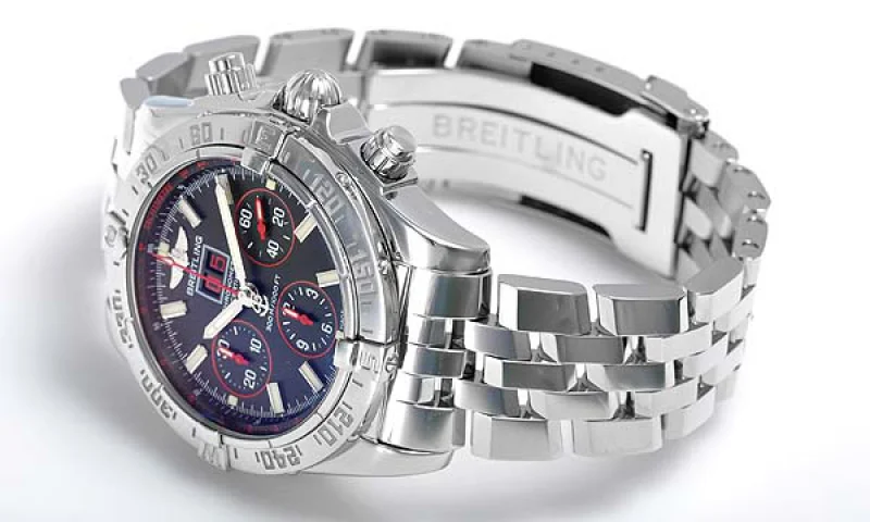 (BREITLING) ブライトリング ブラックバード コピー時計通販 レッドストライク A439BRSPAS