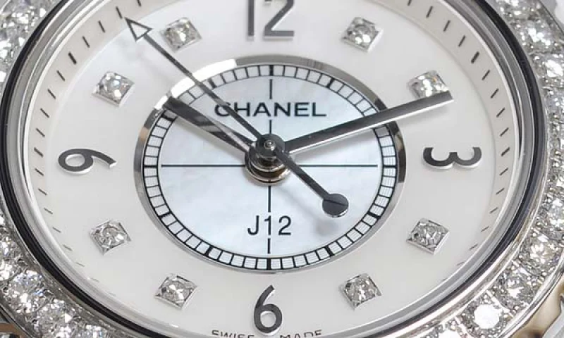 偽物CHANELシャネル時計 ホワイトセラミック J12 29 H2572 スーパーコピー