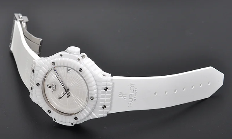 (HUBLOT)ウブロ コピー ビッグバン ホワイトキャビア ホワイトセラミック 346.HX.2800.RW 時計専門店