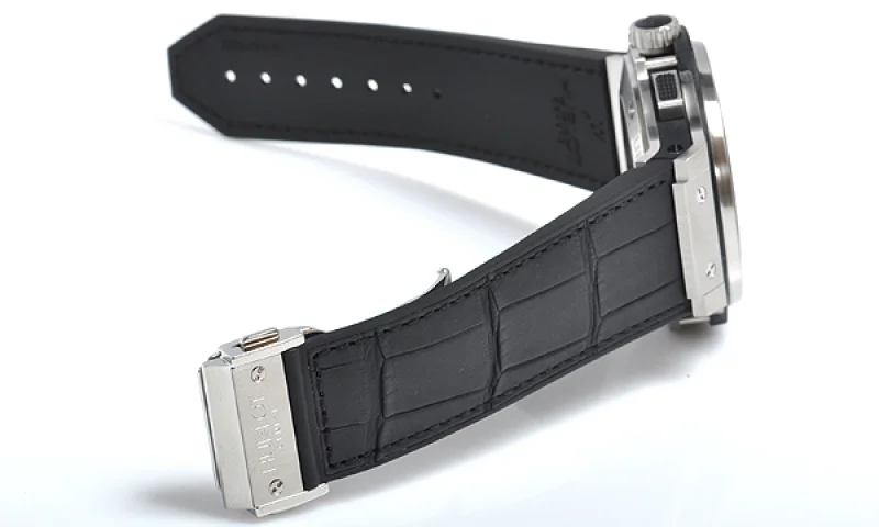 (HUBLOT)ウブロ コピー時計 ビッグバン アエロバン スチール ダイヤモンド 311.SX.1170.GR.1104
