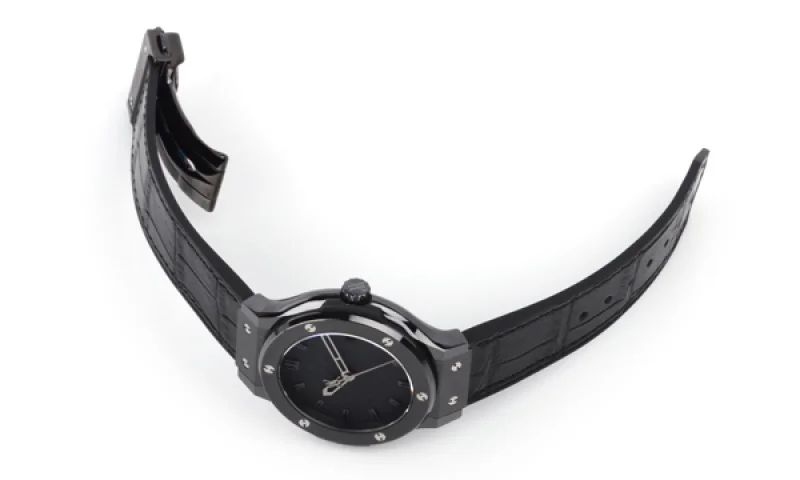 (HUBLOT)ウブロ クラシックフュージョン セラミック時計コピー 561.CM.1110.LR