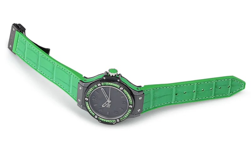 (HUBLOT)ウブロ スーパーコピー ビッグバン トゥッティフルッティ ブラックアップル 361.CG.1110.LR.1922 時計専門店