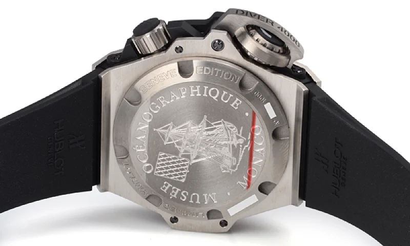 (HUBLOT)ウブロ オーシャノグラフィック ４０００チタニウム 731.NX.1190.RX 腕時計 コピー